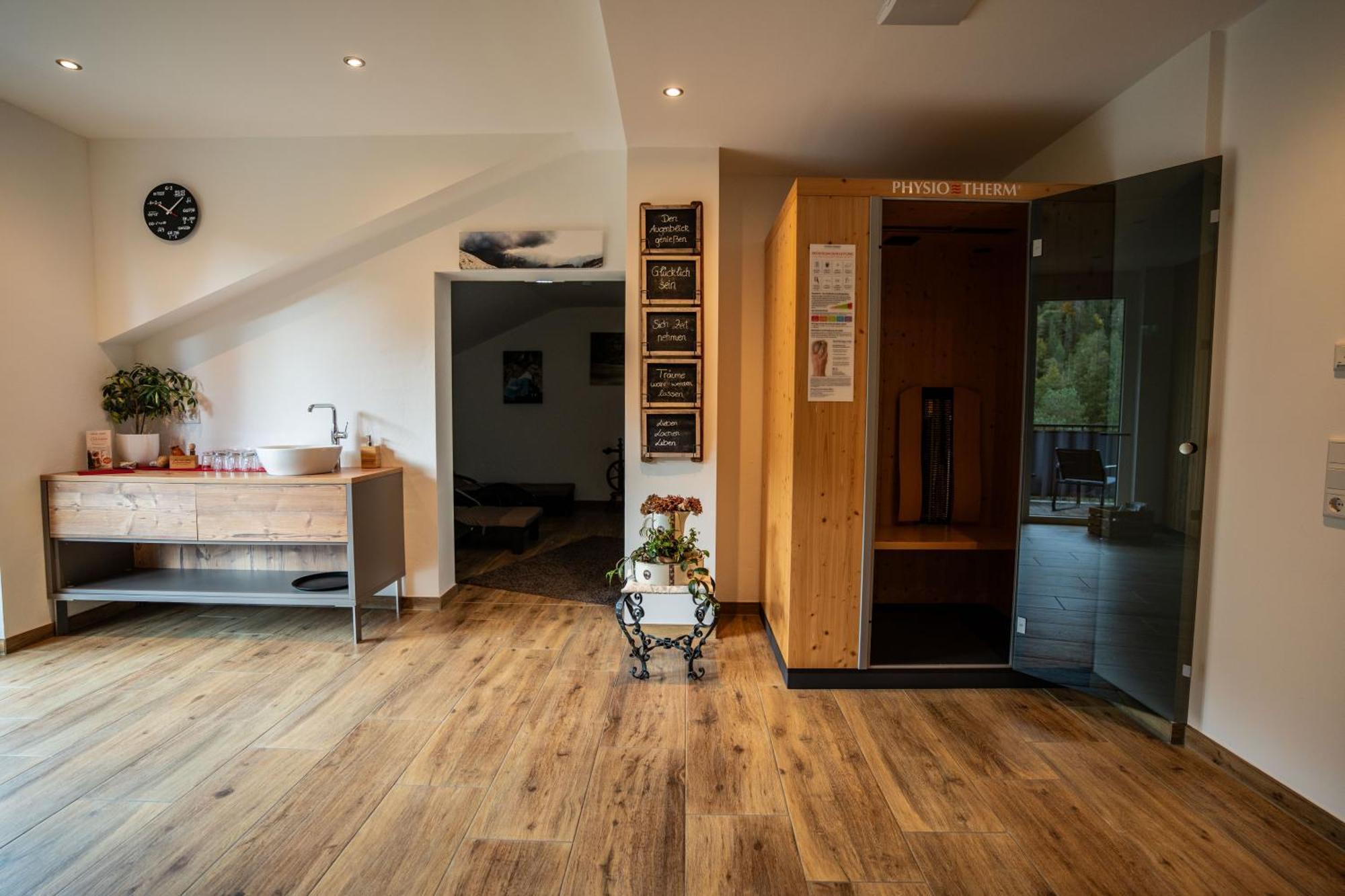 Hotel Garni Isarlodge Wiesenhof Scharnitz Εξωτερικό φωτογραφία