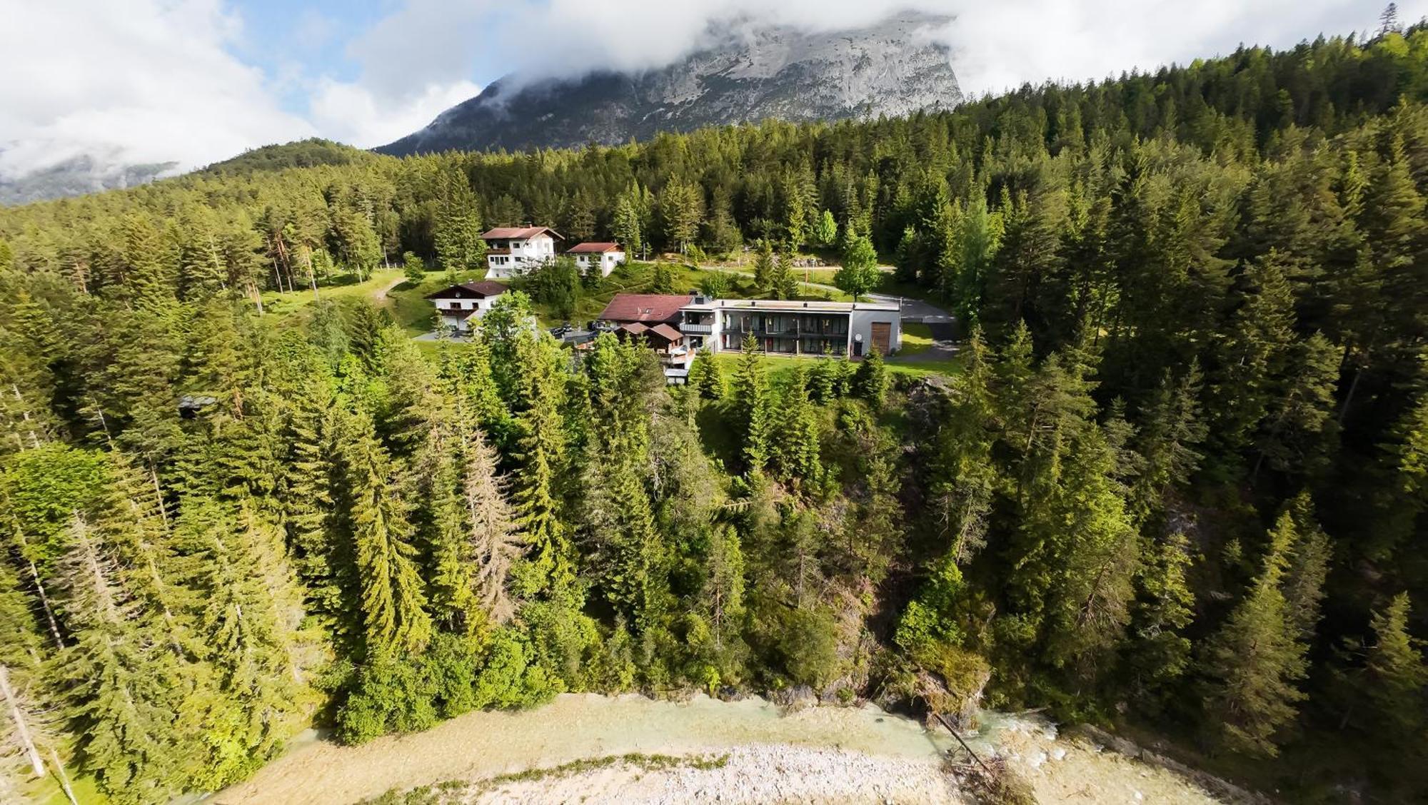 Hotel Garni Isarlodge Wiesenhof Scharnitz Εξωτερικό φωτογραφία